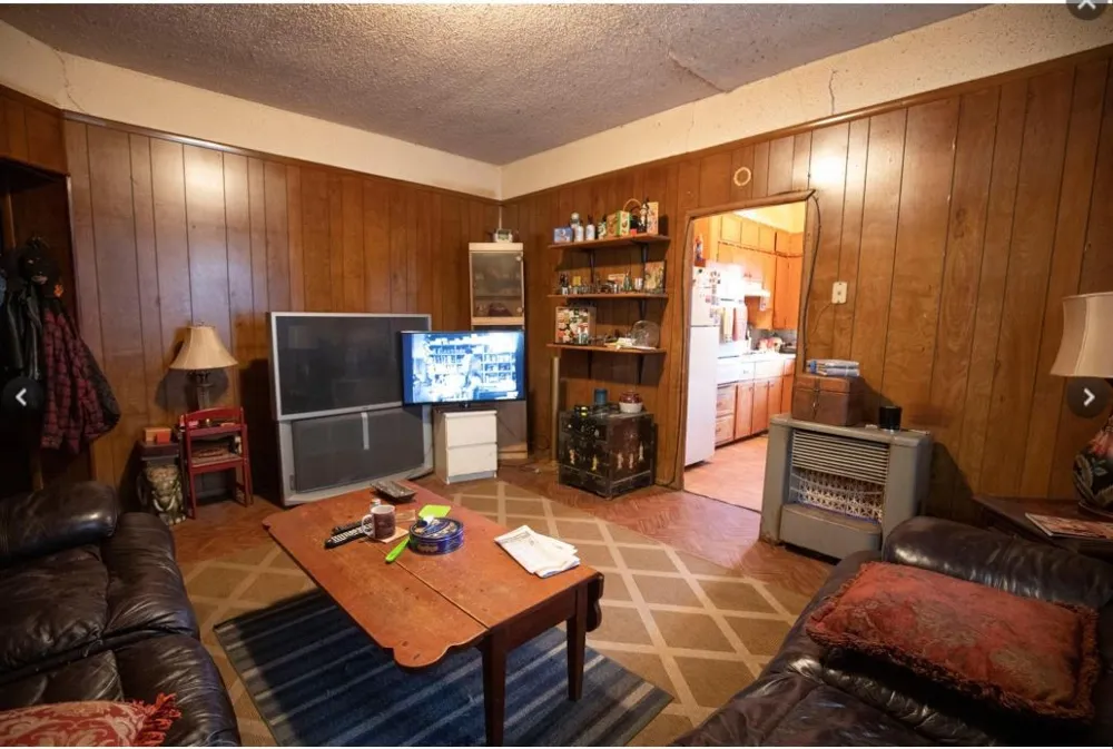 307 W Spruce Street Whitewright, TX 75491