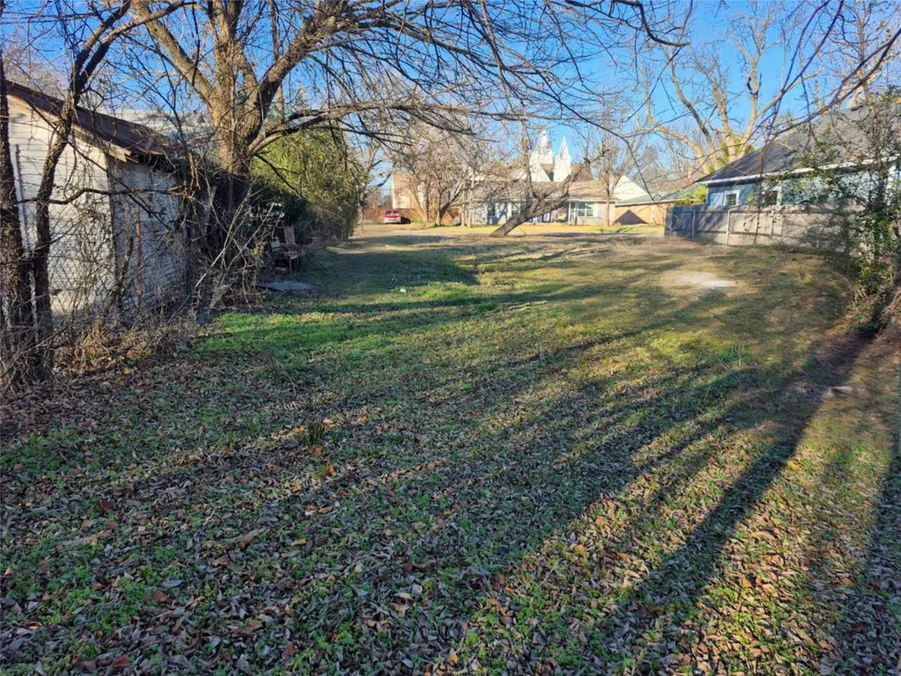307 W Spruce Street Whitewright, TX 75491