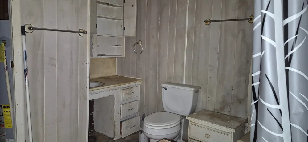 307 W Spruce Street Whitewright, TX 75491