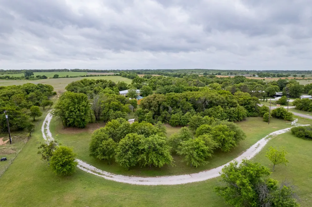7215 Highway 569 Cisco, TX 76437