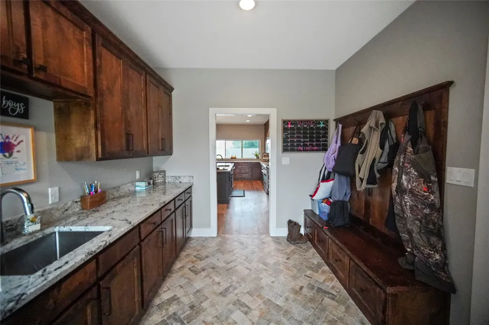 1201 Synterra Estates Loop Jacksboro, TX 76458