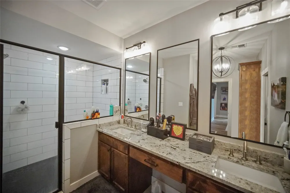 1201 Synterra Estates Loop Jacksboro, TX 76458
