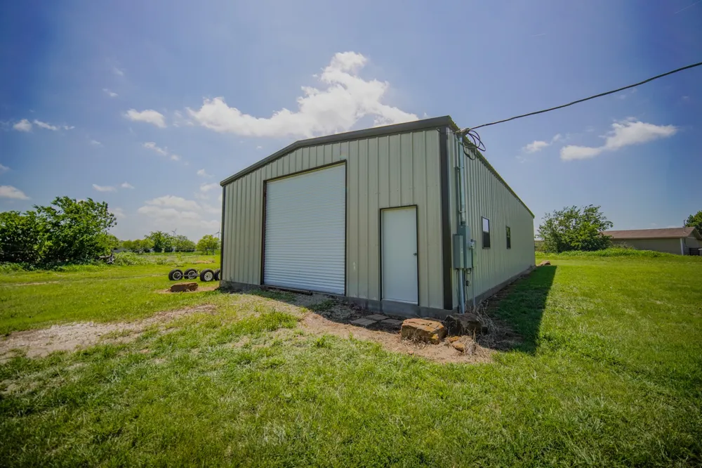 1201 Synterra Estates Loop Jacksboro, TX 76458