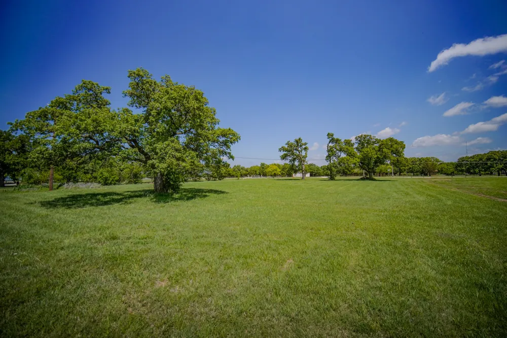 1201 Synterra Estates Loop Jacksboro, TX 76458