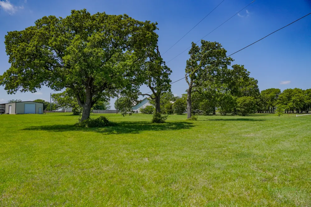 1201 Synterra Estates Loop Jacksboro, TX 76458