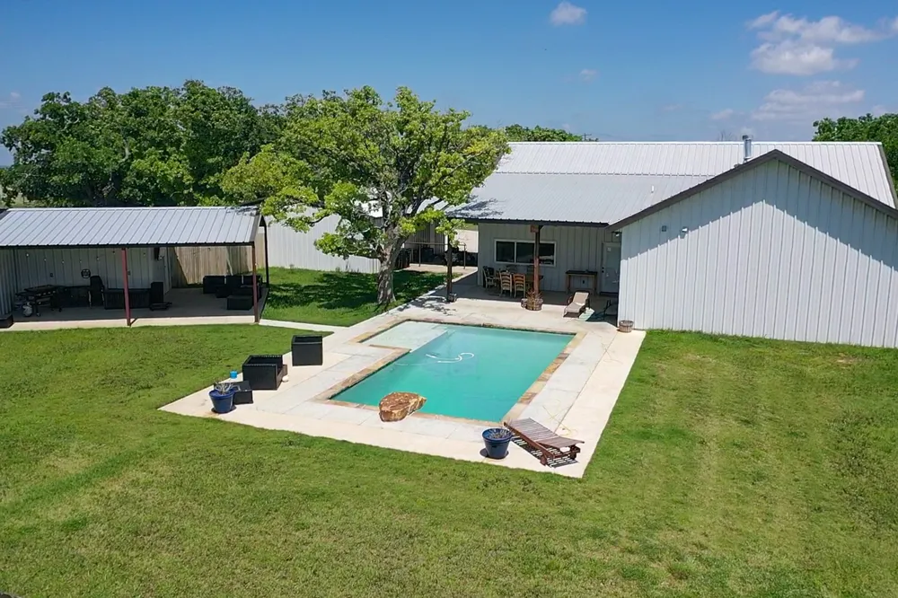 1201 Synterra Estates Loop Jacksboro, TX 76458