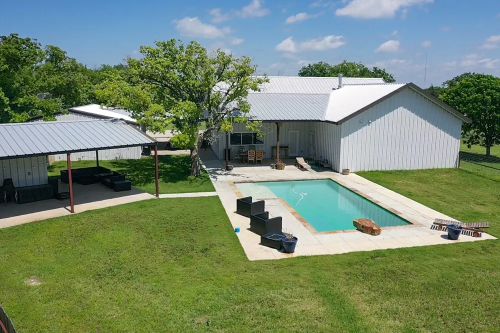 1201 Synterra Estates Loop Jacksboro, TX 76458