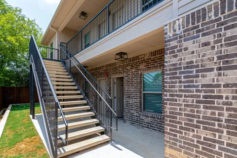 115 W Jones #102