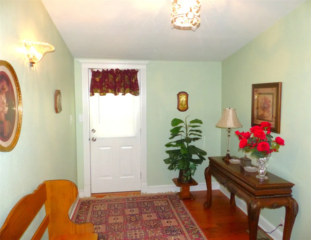 1408 S China Brady, TX 76825