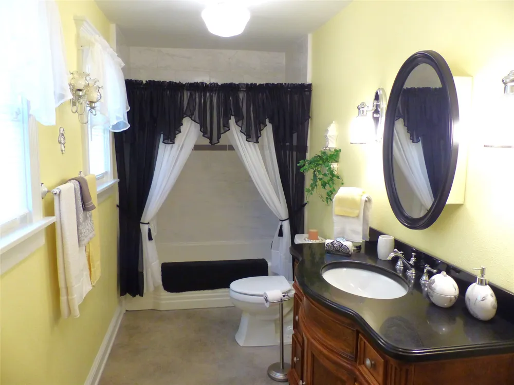1408 S China Brady, TX 76825
