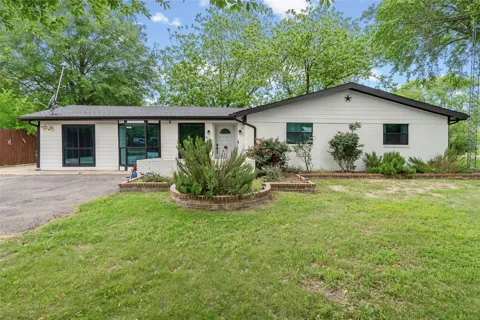 965 Farm Road 900