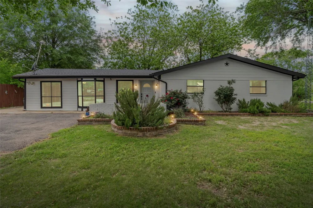 965 Farm Road 900 Saltillo, TX 75478