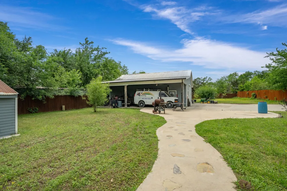 965 Farm Road 900 Saltillo, TX 75478