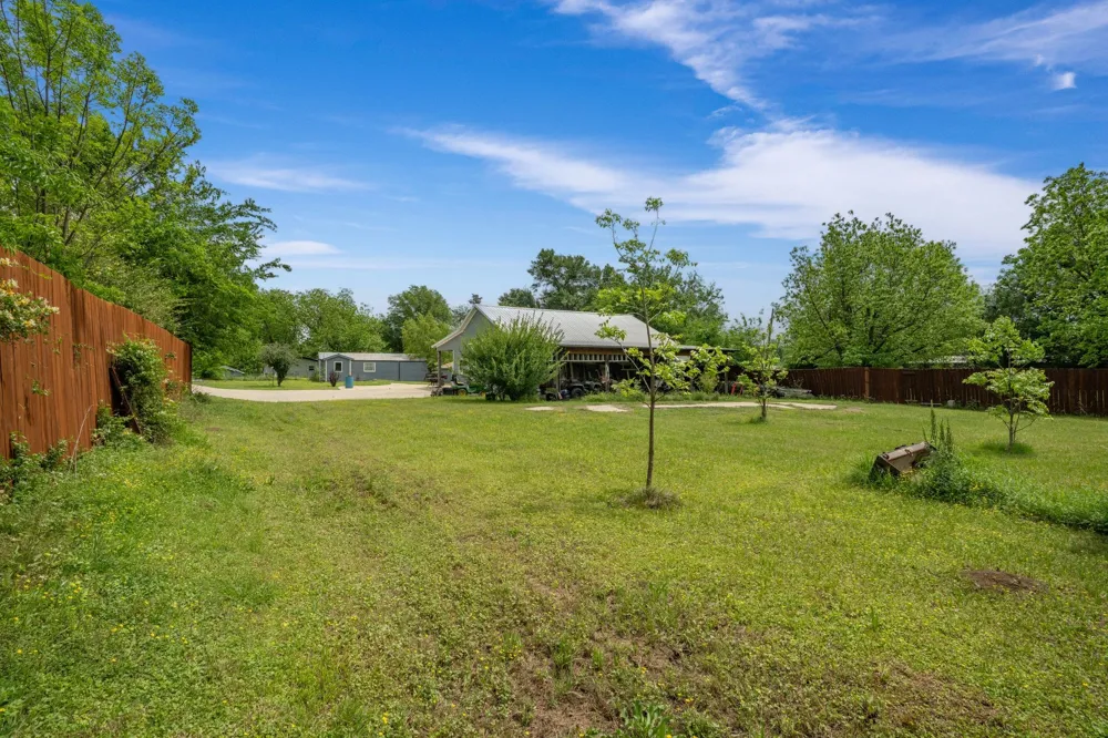 965 Farm Road 900 Saltillo, TX 75478