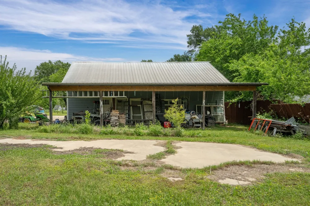 965 Farm Road 900 Saltillo, TX 75478