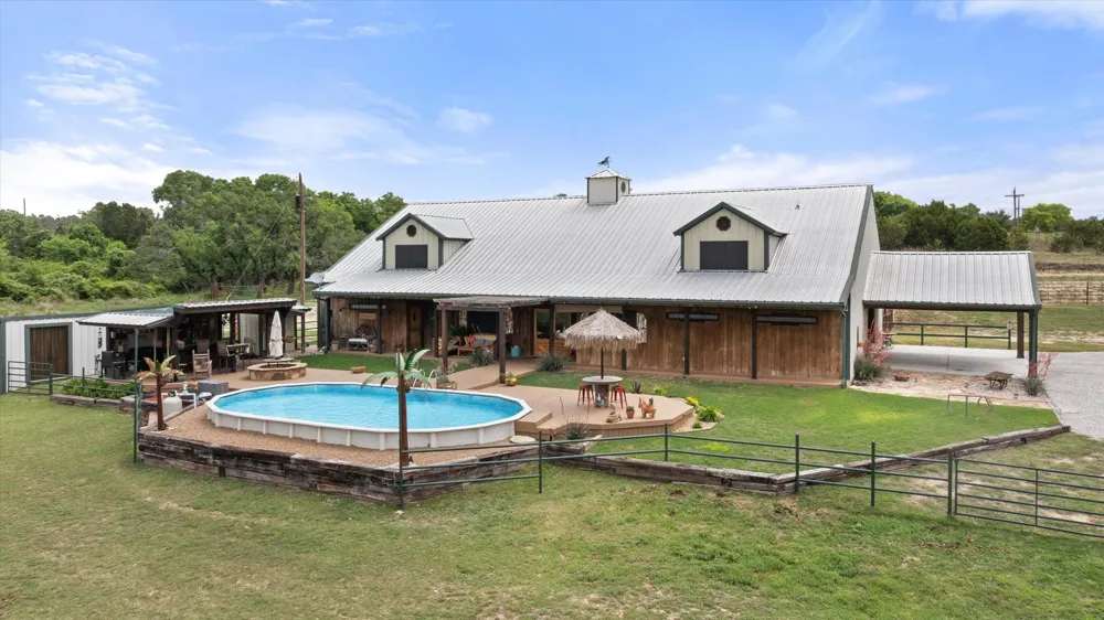 31577 US Highway 281 Lipan, TX 76462