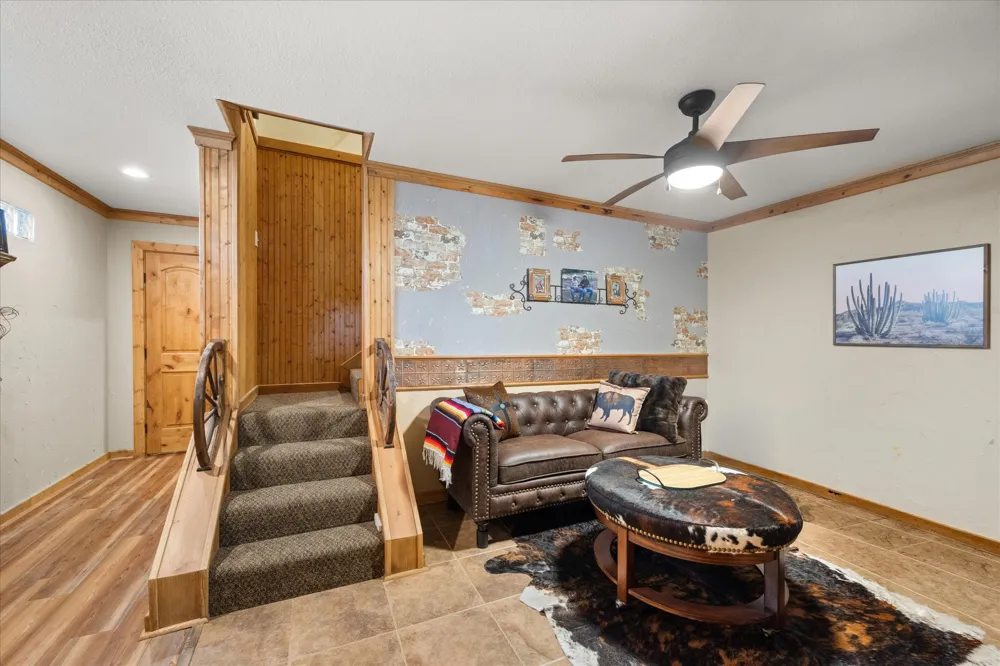 31577 US Highway 281 Lipan, TX 76462