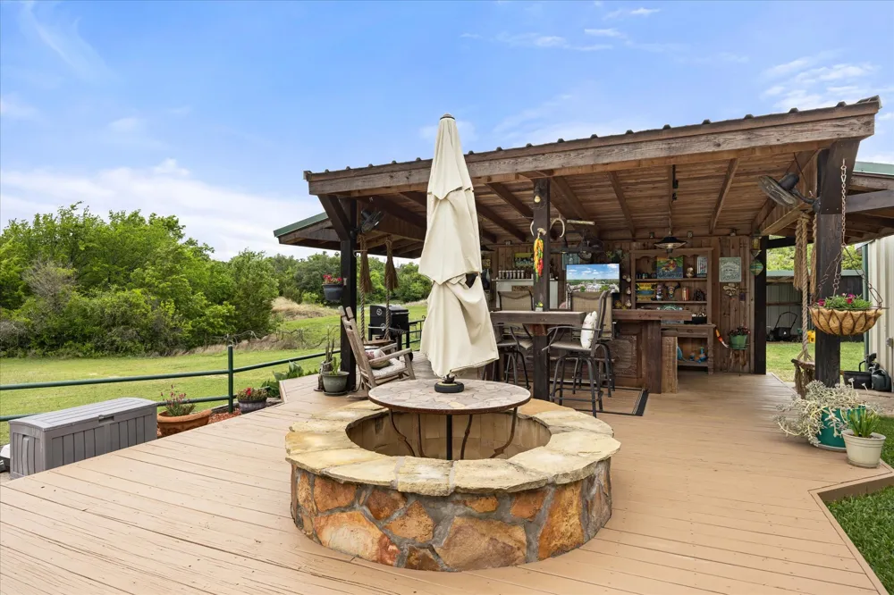 31577 US Highway 281 Lipan, TX 76462