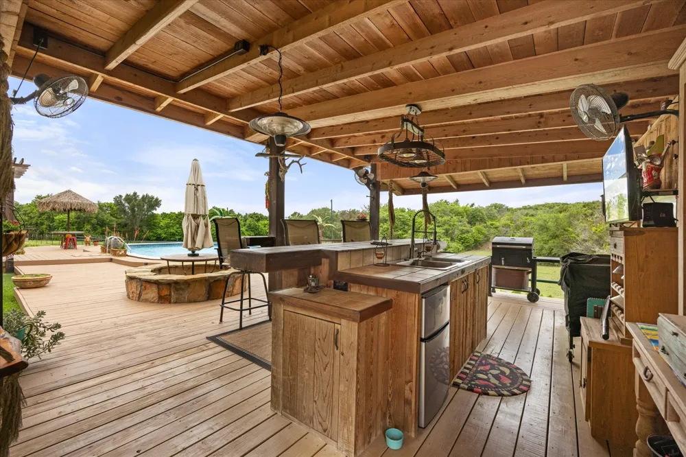 31577 US Highway 281 Lipan, TX 76462