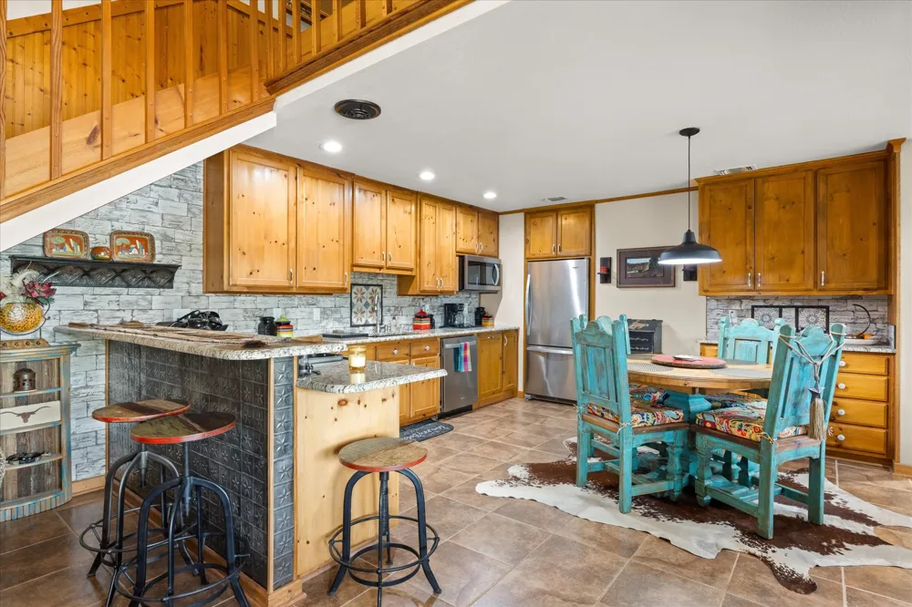 31577 US Highway 281 Lipan, TX 76462