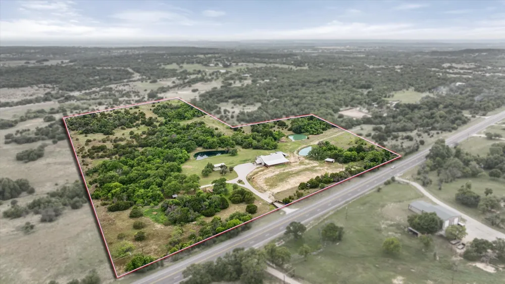 31577 US Highway 281 Lipan, TX 76462