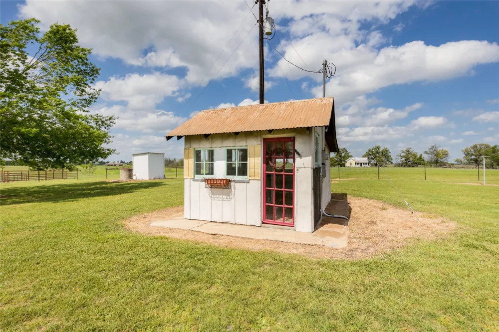 730 County Road 226A Cameron, TX 76520