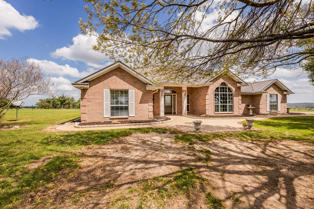 730 County Road 226A Cameron, TX 76520