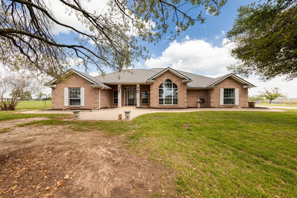 730 County Road 226A Cameron, TX 76520