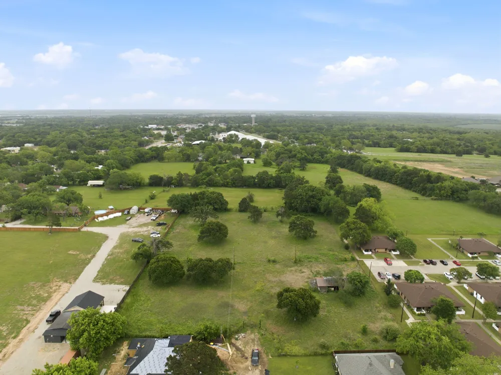 913 Howard Street Seagoville, TX 75159