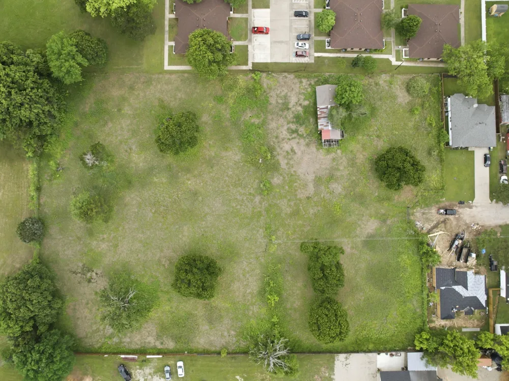 913 Howard Street Seagoville, TX 75159