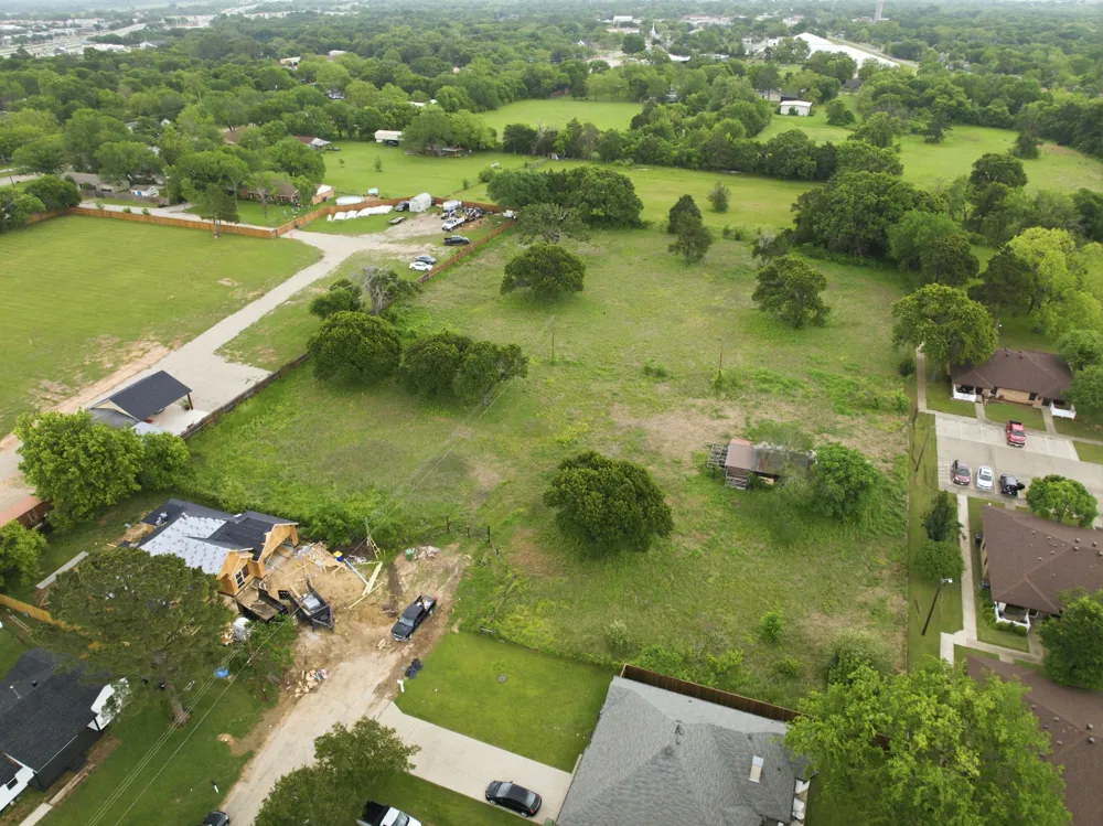 913 Howard Street Seagoville, TX 75159