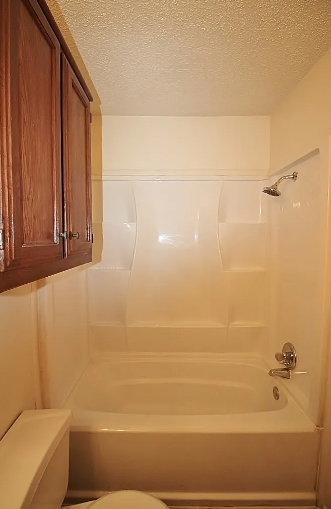 122 Country Bend Drive Duncanville, TX 75137