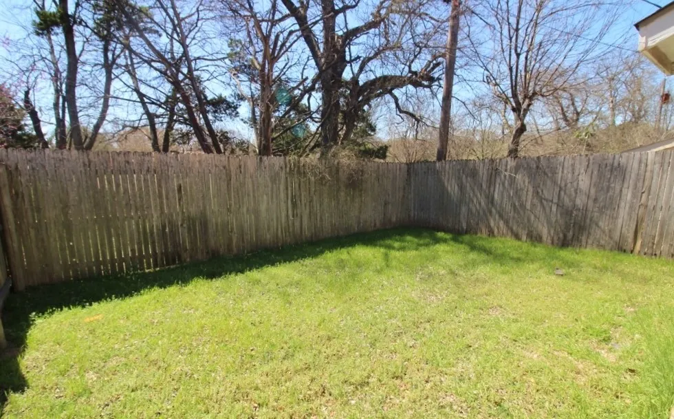 122 Country Bend Drive Duncanville, TX 75137