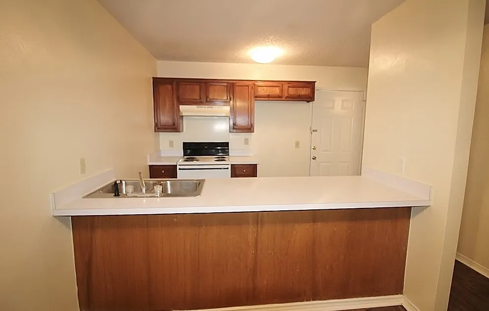 122 Country Bend Drive Duncanville, TX 75137