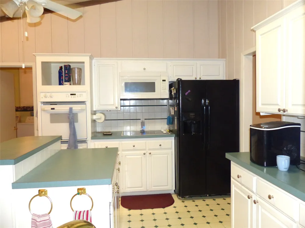 2105 Stanton Brady, TX 76825