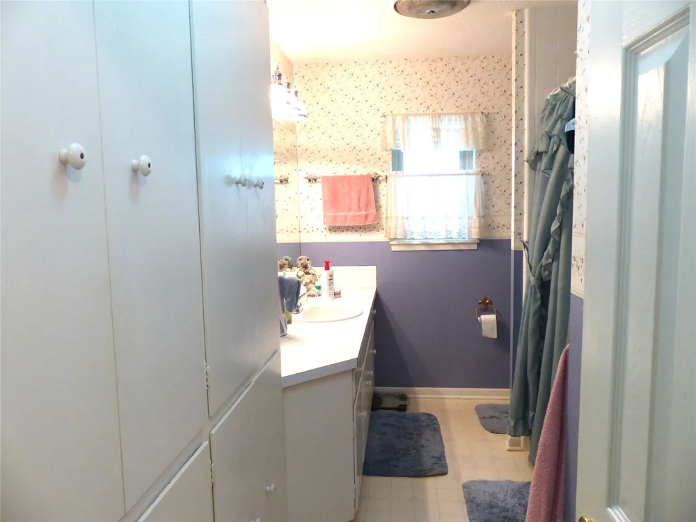 2105 Stanton Brady, TX 76825