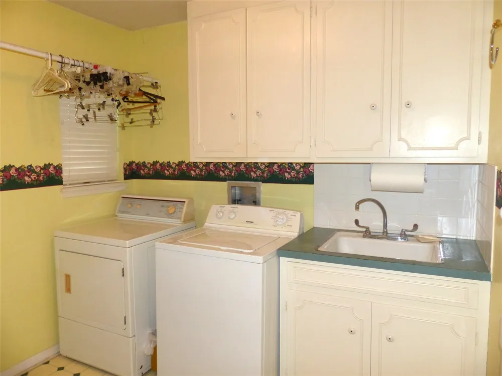 2105 Stanton Brady, TX 76825