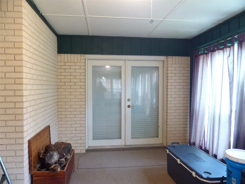 2105 Stanton Brady, TX 76825