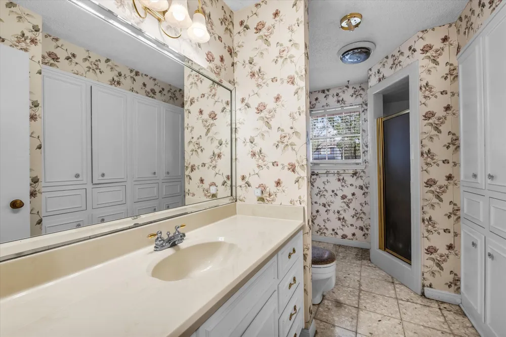 1208 Knotty Oaks Drive Woodway, TX 76712