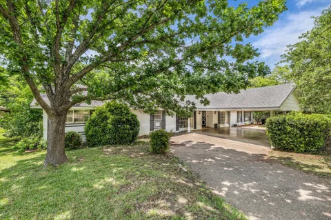 1208 Knotty Oaks Drive