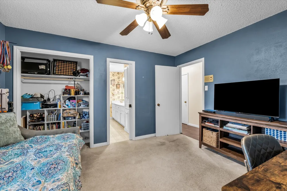 1208 Knotty Oaks Drive Woodway, TX 76712