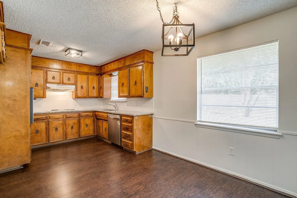 232 Linda Drive Burleson, TX 76028