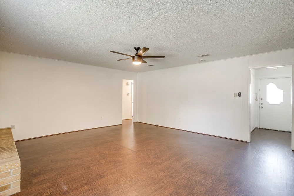 232 Linda Drive Burleson, TX 76028