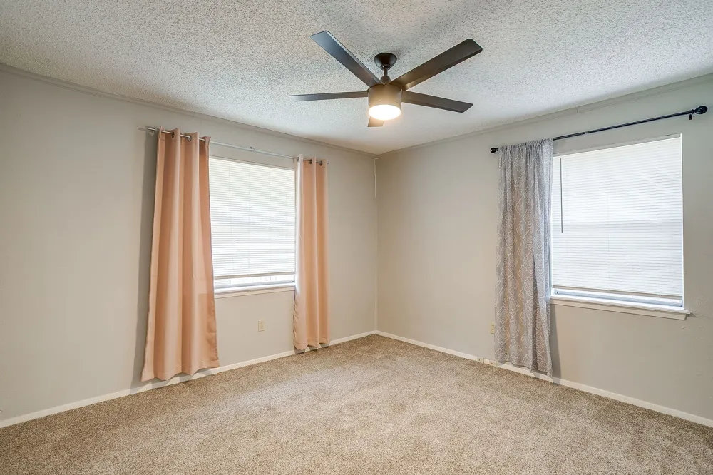 232 Linda Drive Burleson, TX 76028