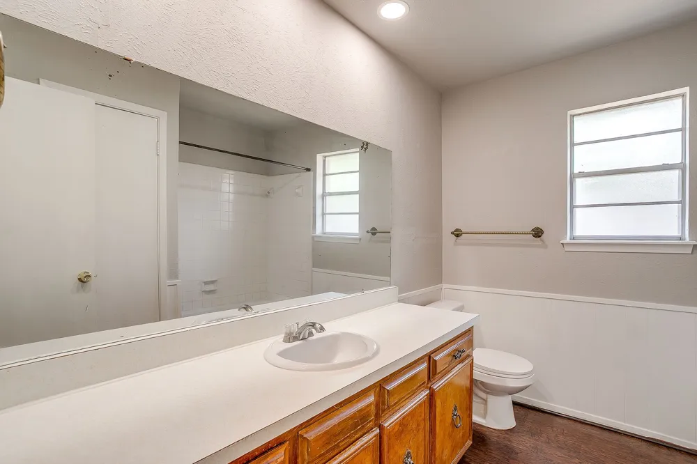 232 Linda Drive Burleson, TX 76028