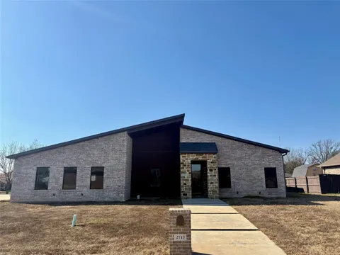 2713 Stone Briar Drive