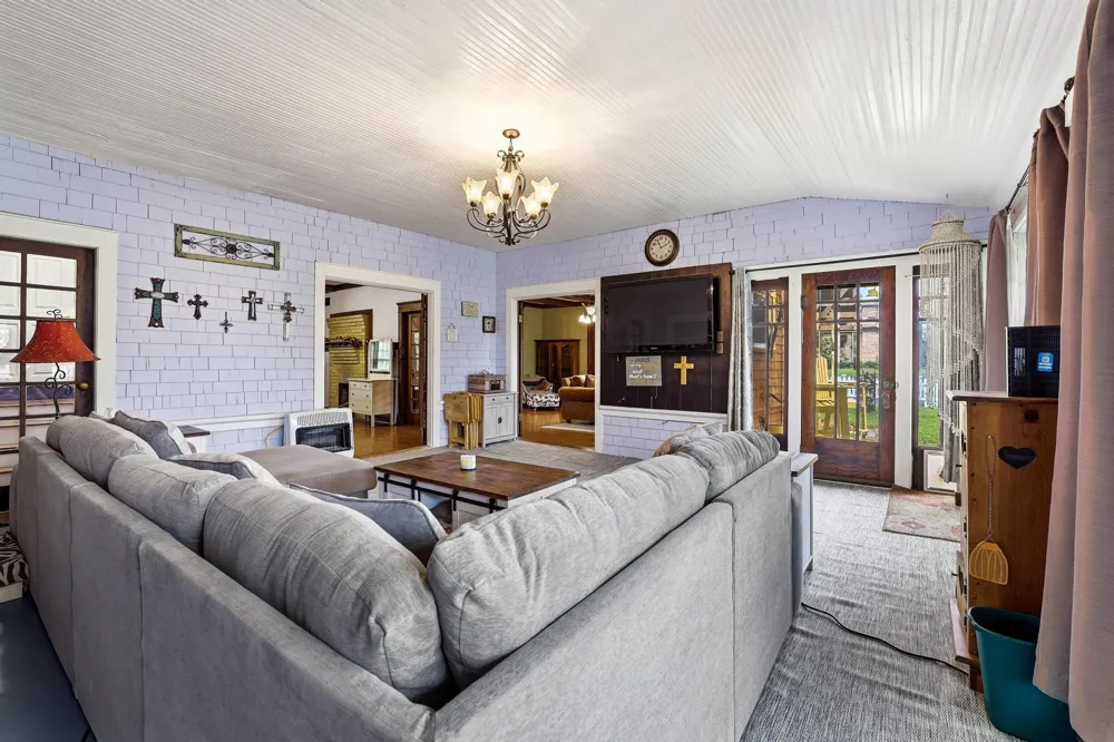 901 8th Street Honey Grove, TX 75446