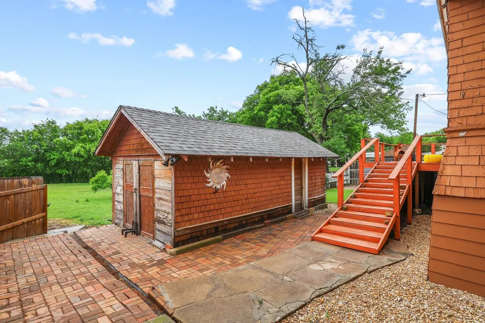 901 8th Street Honey Grove, TX 75446