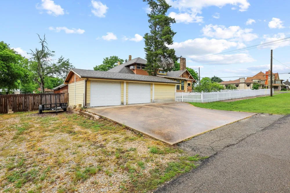 901 8th Street Honey Grove, TX 75446