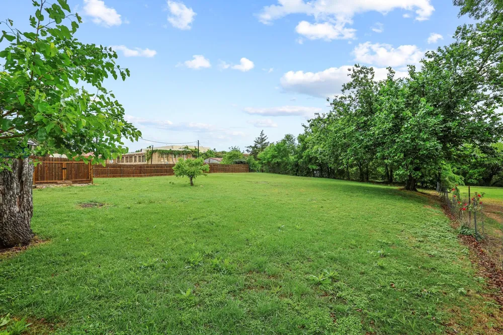 901 8th Street Honey Grove, TX 75446
